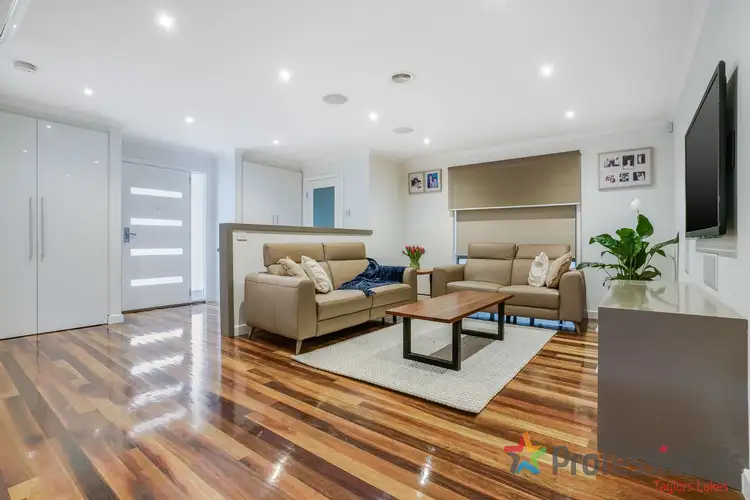 Third view of Homely house listing, 5 Peppercorn Court, Hillside VIC 3037