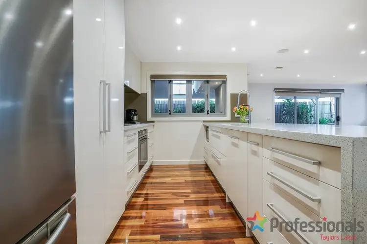 Sixth view of Homely house listing, 5 Peppercorn Court, Hillside VIC 3037