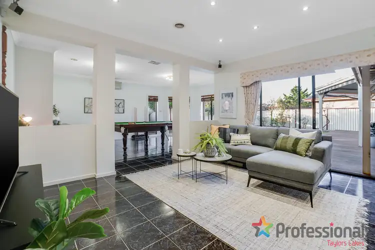Fifth view of Homely house listing, 27 Shearer Close, Sydenham VIC 3037