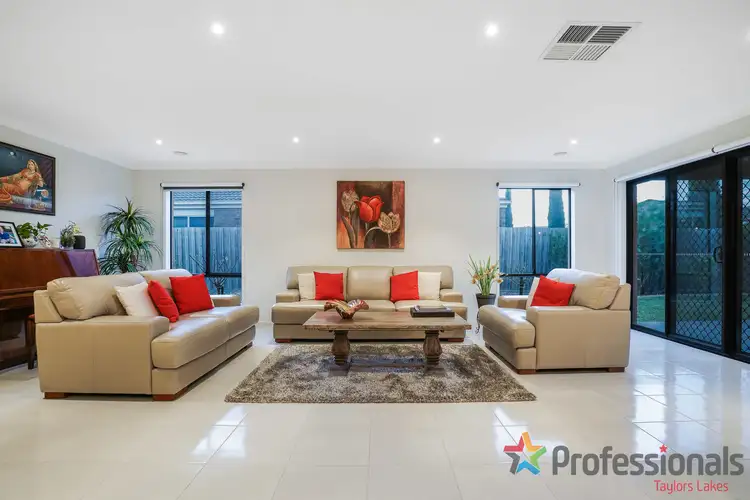 Fifth view of Homely house listing, 3 Latrobe Terrace, Taylors Hill VIC 3037