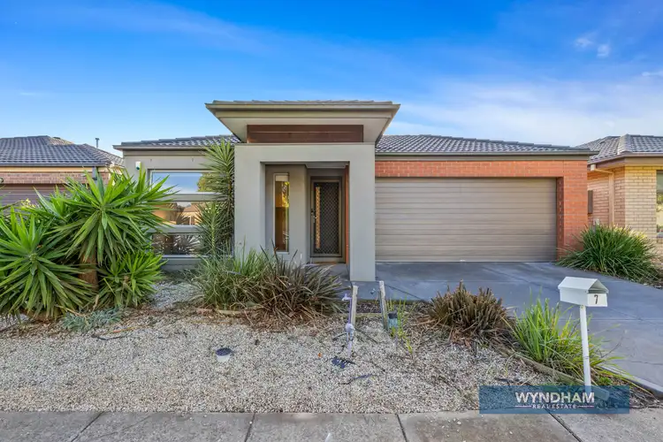7 Cardinia Grove, Manor Lakes VIC 3024