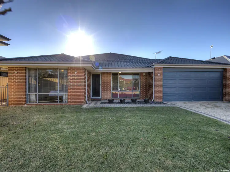 11 Kylee Close, South Guildford WA 6055