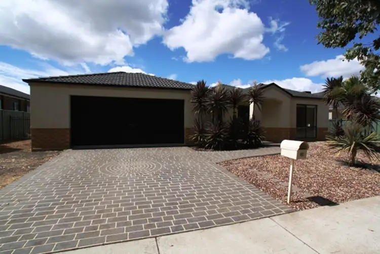 68 Carolyn Way, Maiden Gully VIC 3551