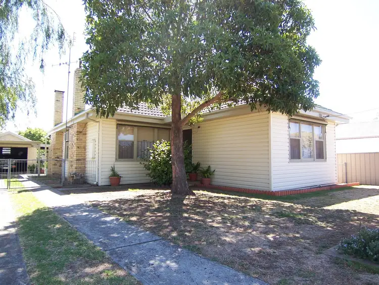 20 Wesley Street, Kangaroo Flat VIC 3555