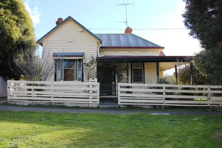 4 Macdougall Road, Golden Square VIC 3555