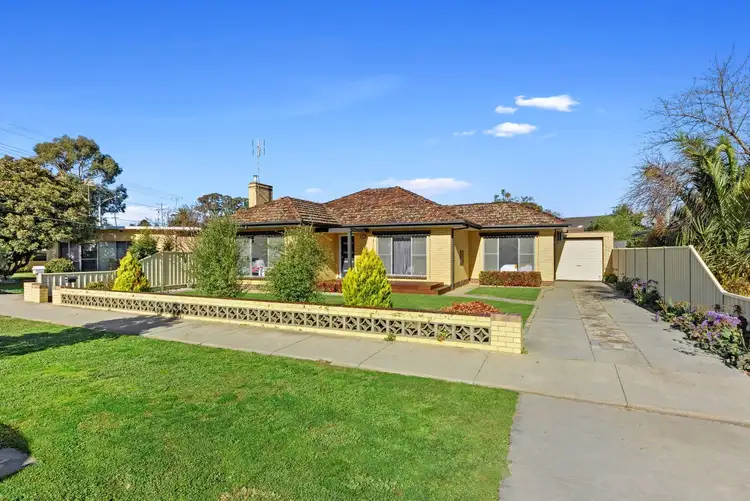 18 Carolin Street, Flora Hill VIC 3550