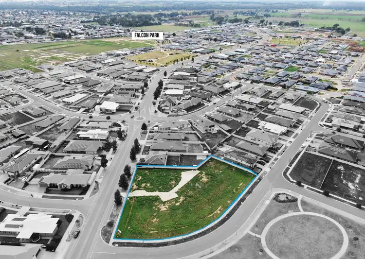 Sixth view of Homely townhouse listing, B/89 Sanctuary Drive, Kialla VIC 3631