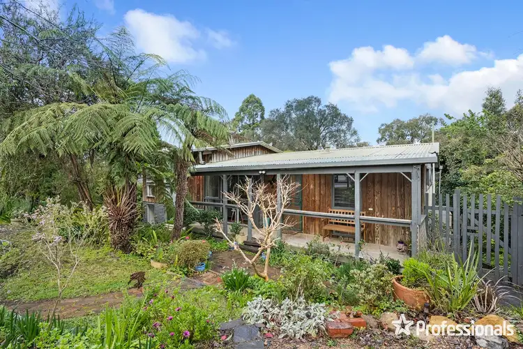 52 Russell Street, Mount Evelyn VIC 3796