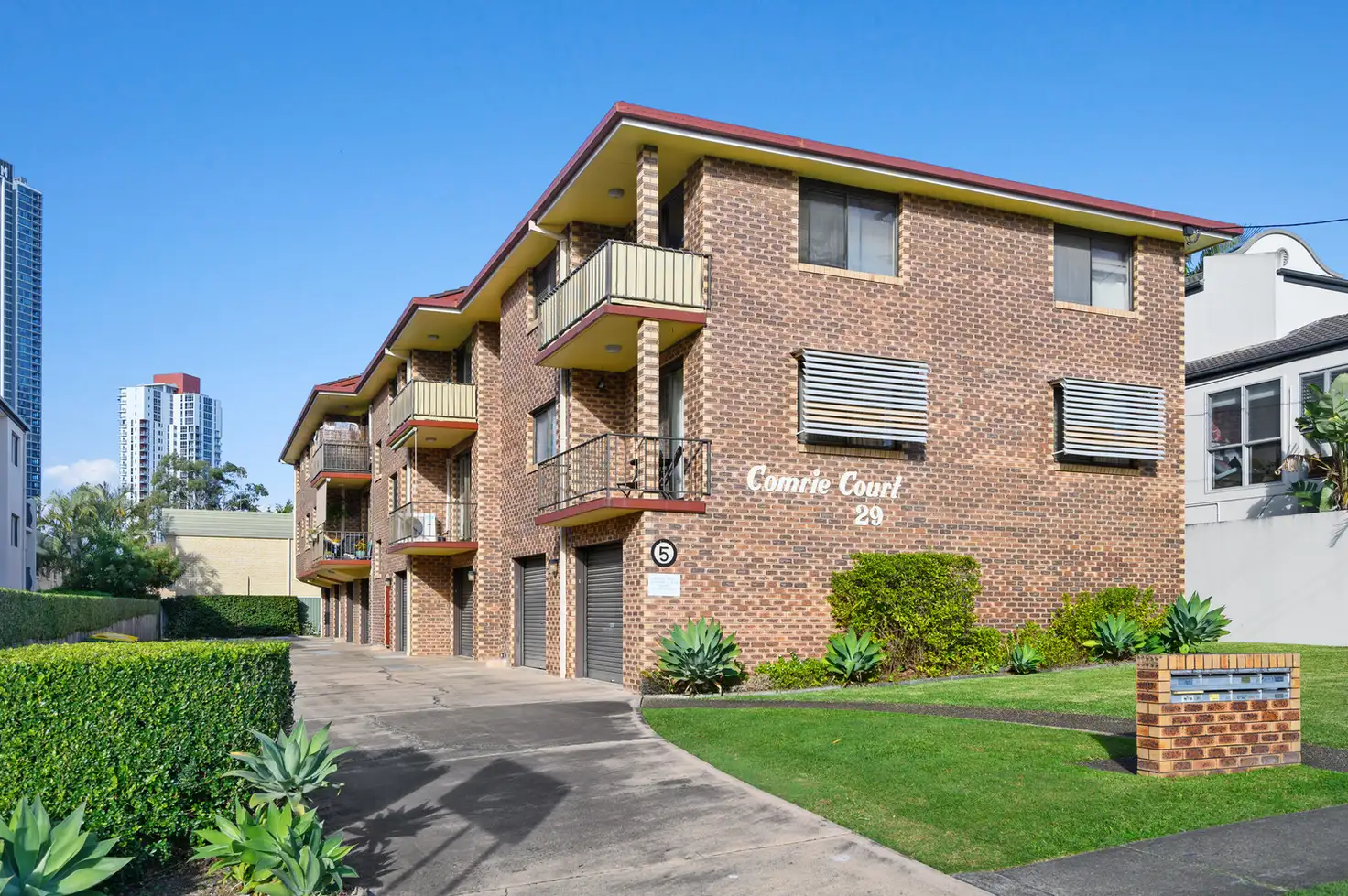 Main view of Homely unit listing, 2/29 Lenneberg Street, Southport QLD 4215