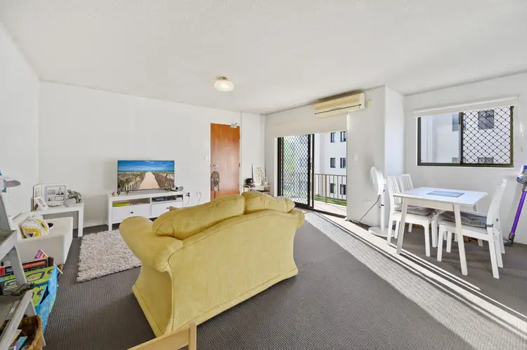Fourth view of Homely unit listing, 2/29 Lenneberg Street, Southport QLD 4215