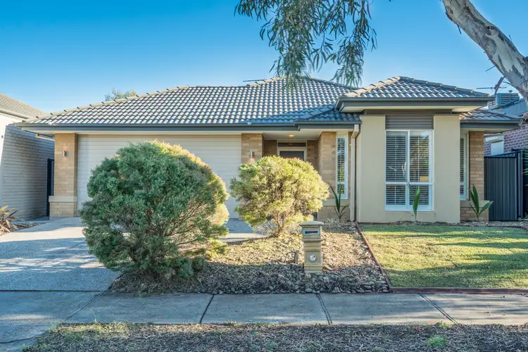 13 Lewisham Place, Craigieburn VIC 3064