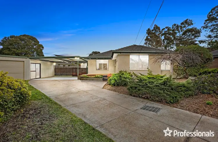 2 Kindred Close, Mooroolbark VIC 3138