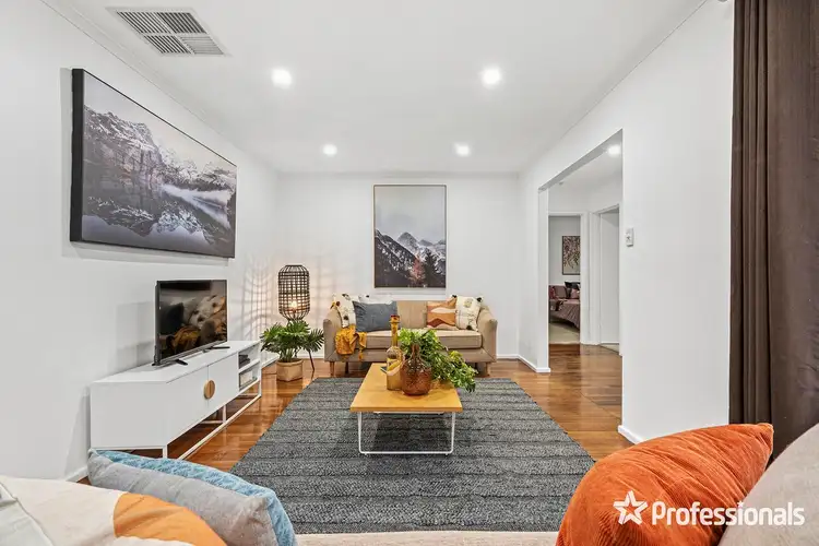 Second view of Homely house listing, 2 Kindred Close, Mooroolbark VIC 3138