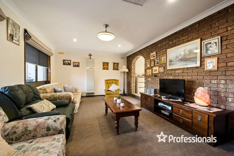 Second view of Homely house listing, 6 Oleander Court, Wodonga VIC 3690