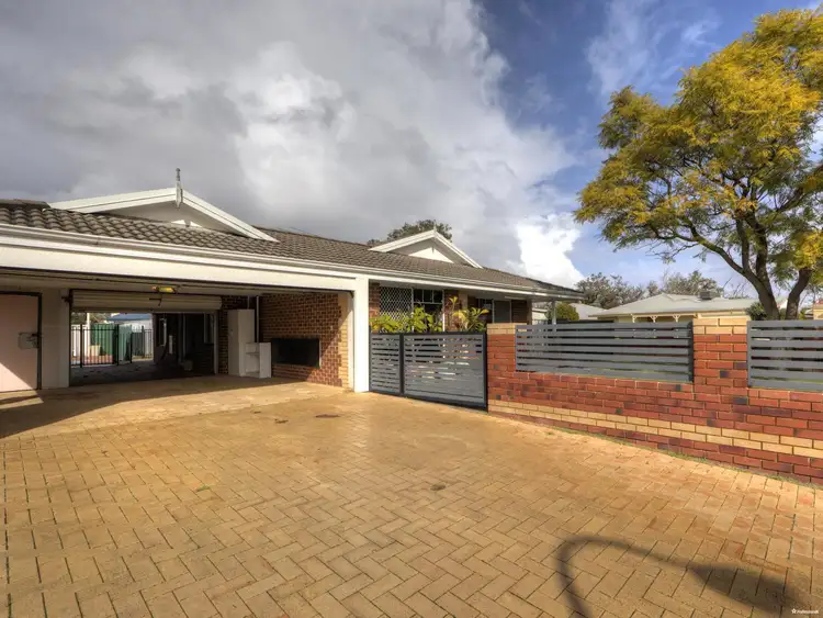 Fourth view of Homely house listing, 2 Turquoise Court, Forrestfield WA 6058