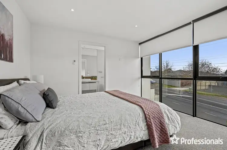 Sixth view of Homely house listing, 5 Belsay Chase, Chirnside Park VIC 3116