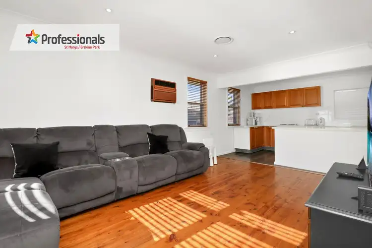 Second view of Homely house listing, 5 Le Maire Avenue, Lethbridge Park NSW 2770