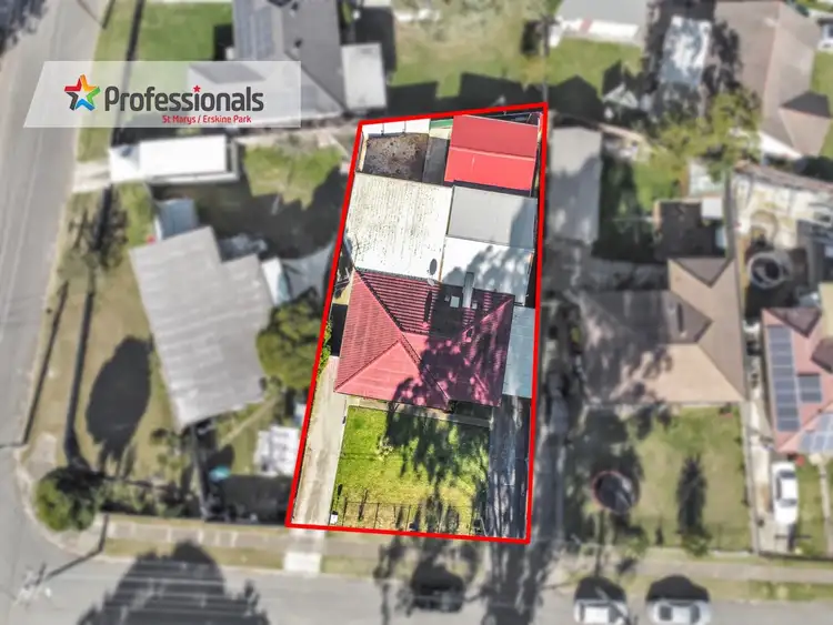 Fourth view of Homely house listing, 5 Le Maire Avenue, Lethbridge Park NSW 2770