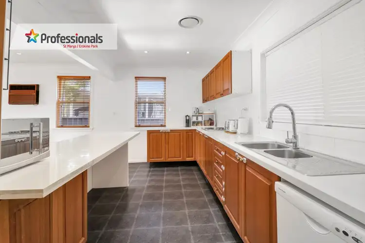 Sixth view of Homely house listing, 5 Le Maire Avenue, Lethbridge Park NSW 2770