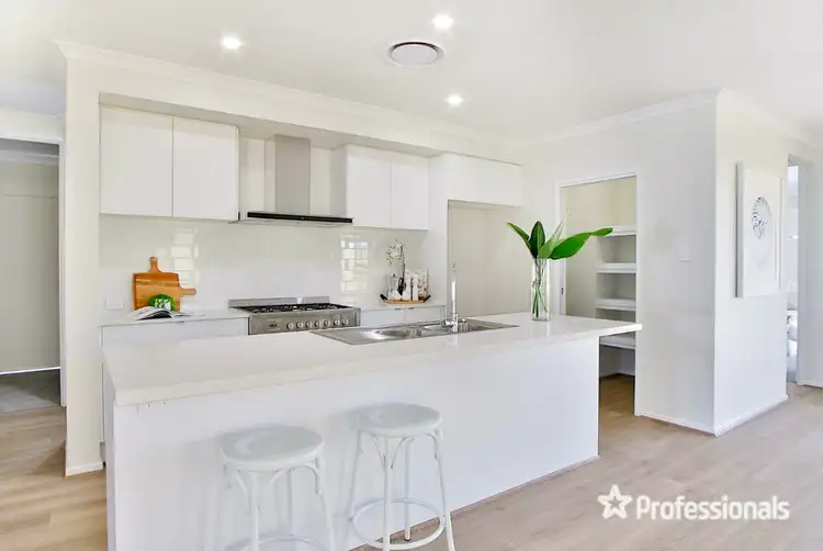 10 Saxby Street, South Maclean QLD 4280