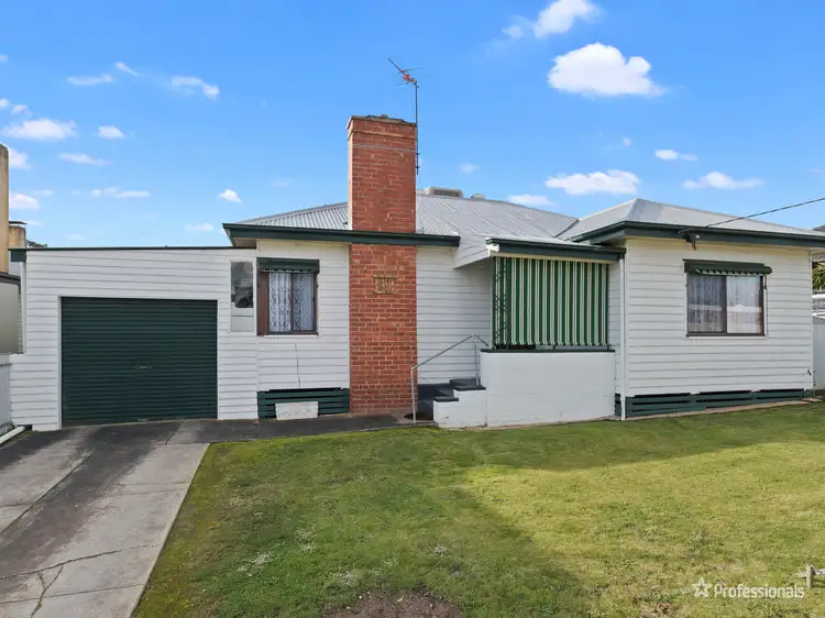 11 Barr Street, Maryborough VIC 3465