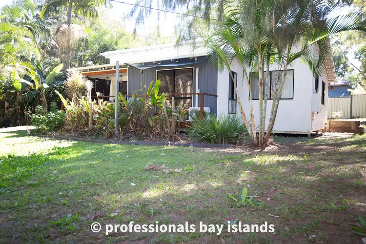 17 Aruma Street, Macleay Island QLD 4184