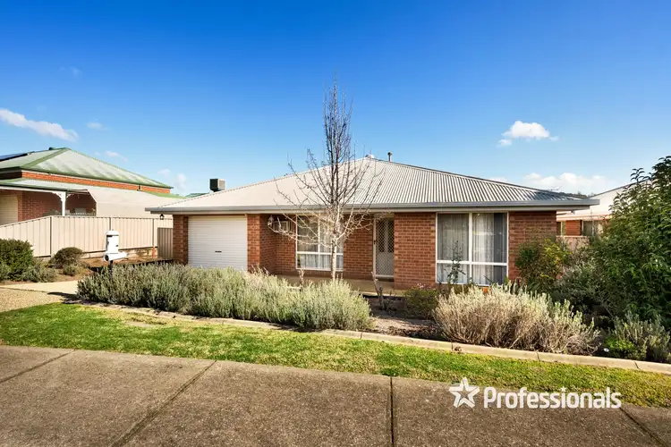 Main view of Homely house listing, 2/5 Milos Boulevard, Wodonga VIC 3690