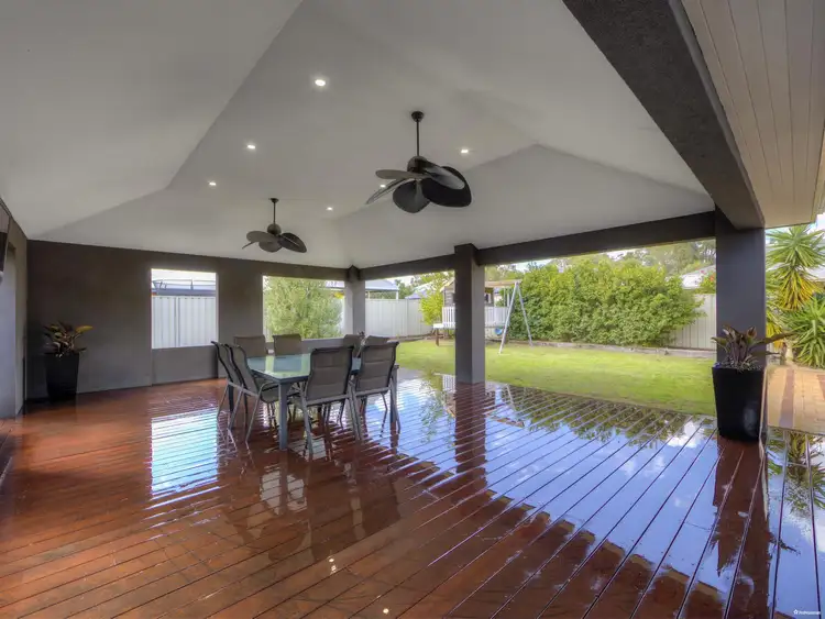 31 Wimbridge Road, Wattle Grove WA 6107