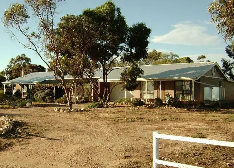 6 Kochs Road, Kadina SA 5554