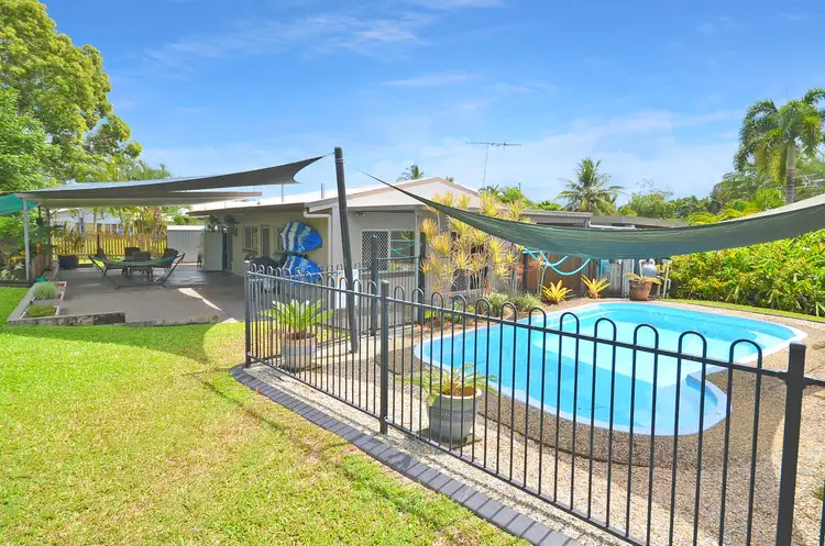 13 Paradise Close, White Rock QLD 4868