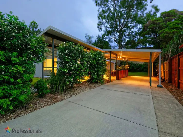 10 Lanchester Street, Stafford Heights QLD 4053