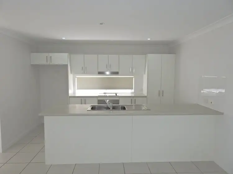 Second view of Homely unit listing, 3/2 Mansfield Drive, Beaconsfield QLD 4740