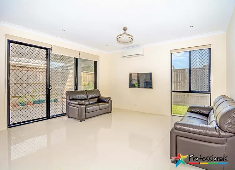 Sixth view of Homely house listing, 8 Dinnigan Crescent, Durack QLD 4077