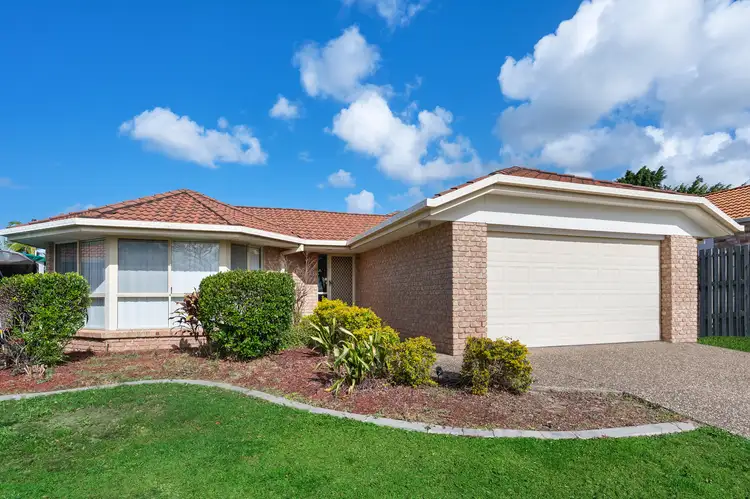 18 Chelmsford Place, Parkwood QLD 4214