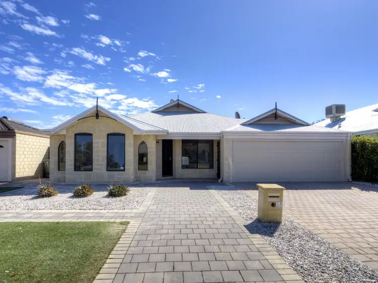 12 Steineck Way, Wattle Grove WA 6107