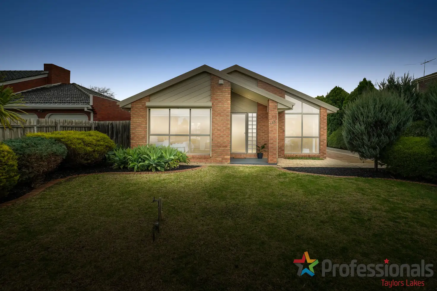 Main view of Homely unit listing, 1/195 Copernicus Way, Keilor Downs VIC 3038