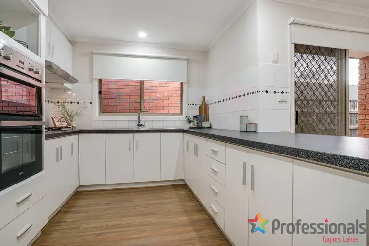 Sixth view of Homely unit listing, 1/195 Copernicus Way, Keilor Downs VIC 3038