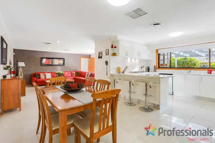 Second view of Homely house listing, 5 Chichester Drive, Taylors Lakes VIC 3038