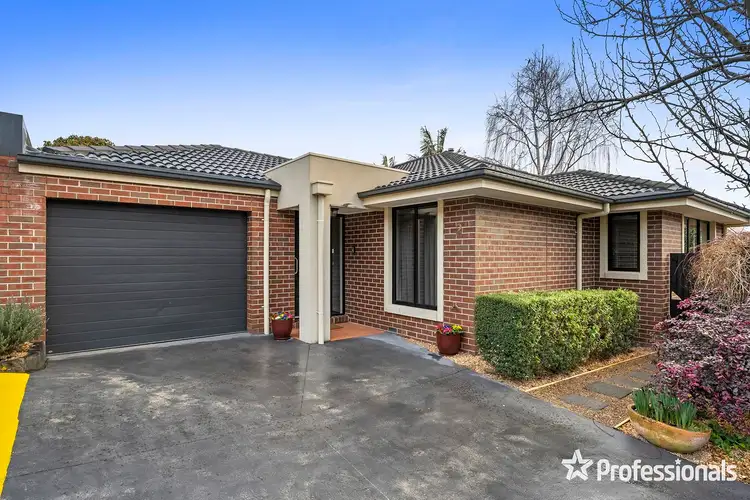 2/15 Hereford Road, Mount Evelyn VIC 3796