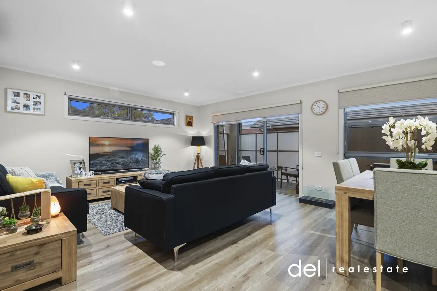 Main view of Homely unit listing, 17 Hinterland Close, Lynbrook VIC 3975