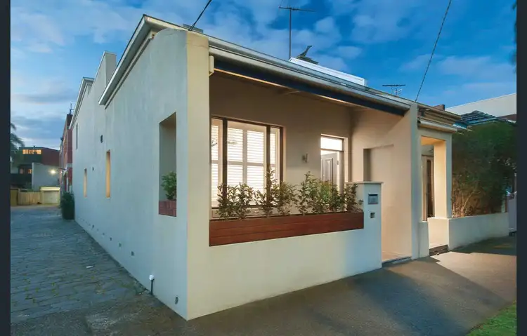 24 Kerferd Place