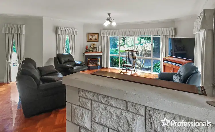 Sixth view of Homely house listing, 30 Denval Place, Mooroolbark VIC 3138