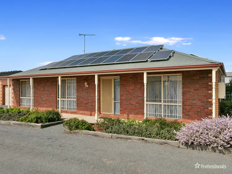 Main view of Homely unit listing, 2/8 Virtue Street, Maryborough VIC 3465