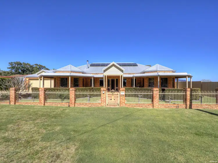 216 Sultana Road East, Forrestfield WA 6058