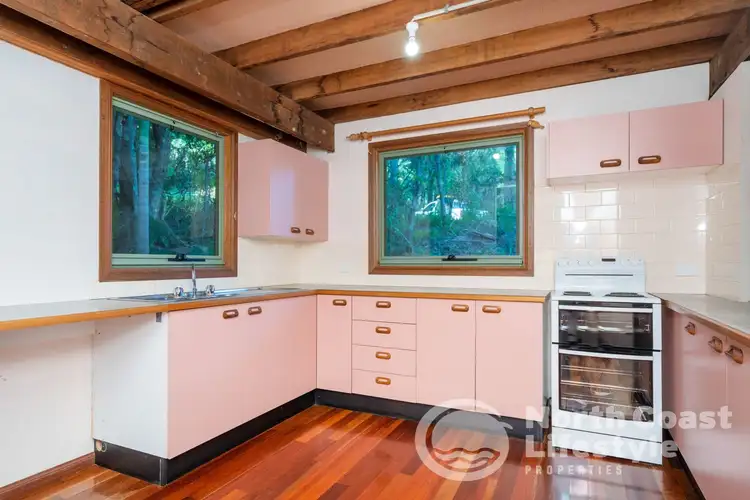 Fifth view of Homely house listing, 4 Bian Court, Ocean Shores NSW 2483