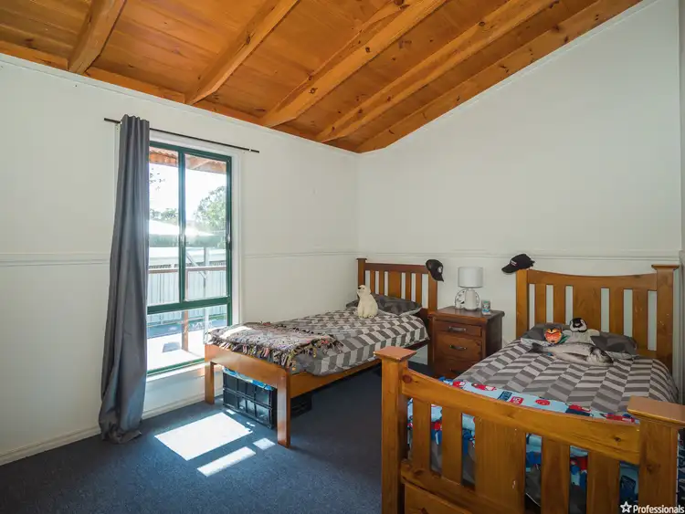 Fifth view of Homely house listing, 13 savage Court, Eildon VIC 3713