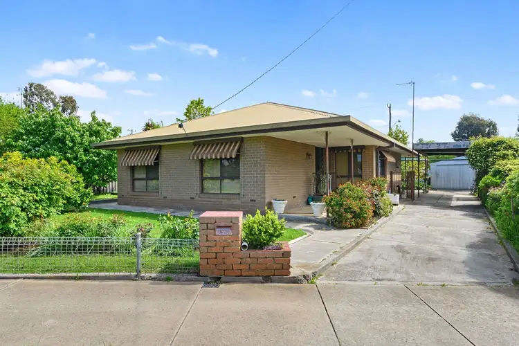 2 Spring Gully Road, Quarry Hill VIC 3550