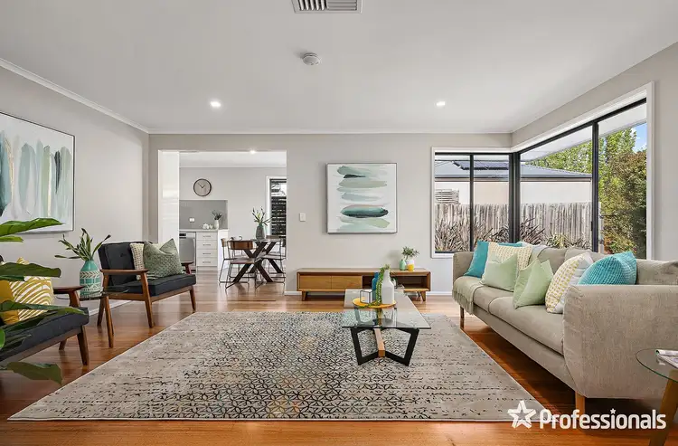 16 Jillian Street, Mooroolbark VIC 3138