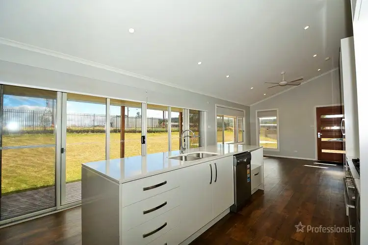 Sixth view of Homely house listing, 18 Chivers Close, Lithgow NSW 2790