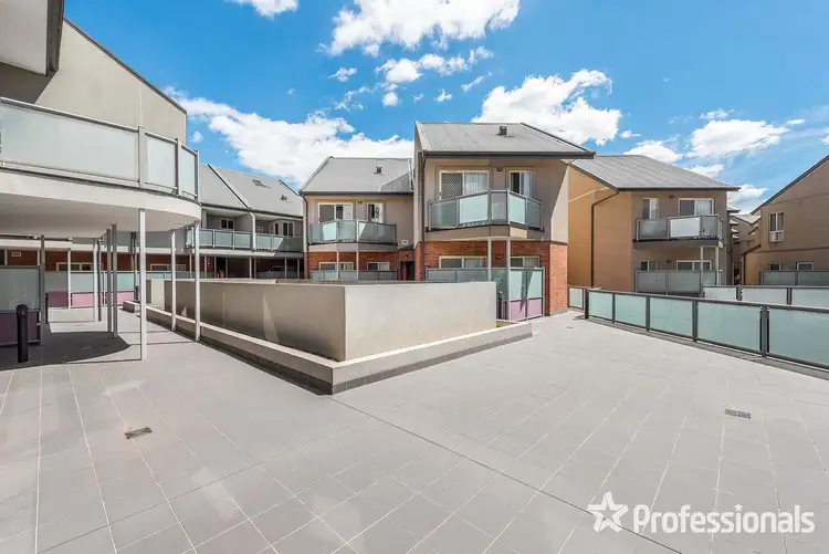 103/13-15 Hewish Road, Croydon VIC 3136